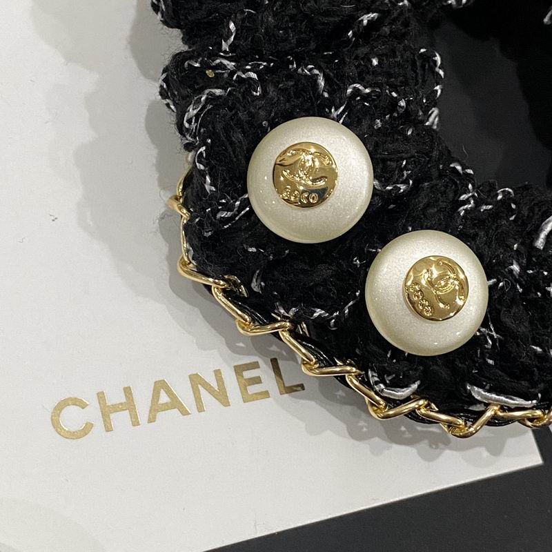 Chanel Earring 03yxs320
